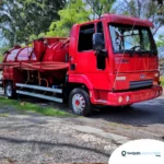 Cargo 816 com tanque limpa fossa 3