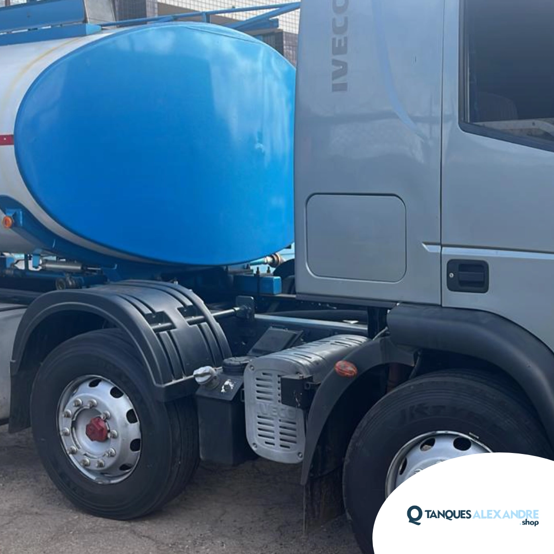 IVECO TECTOR 240E22 COM TANQUE PIPA A VENDA BRASIL
