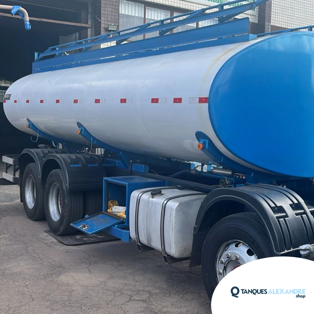 IVECO TECTOR 240E22 COM TANQUE PIPA A VENDA